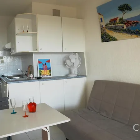 Capnat - Village Naturiste - Port Nature - 2 Pieces - Le Cabanon *